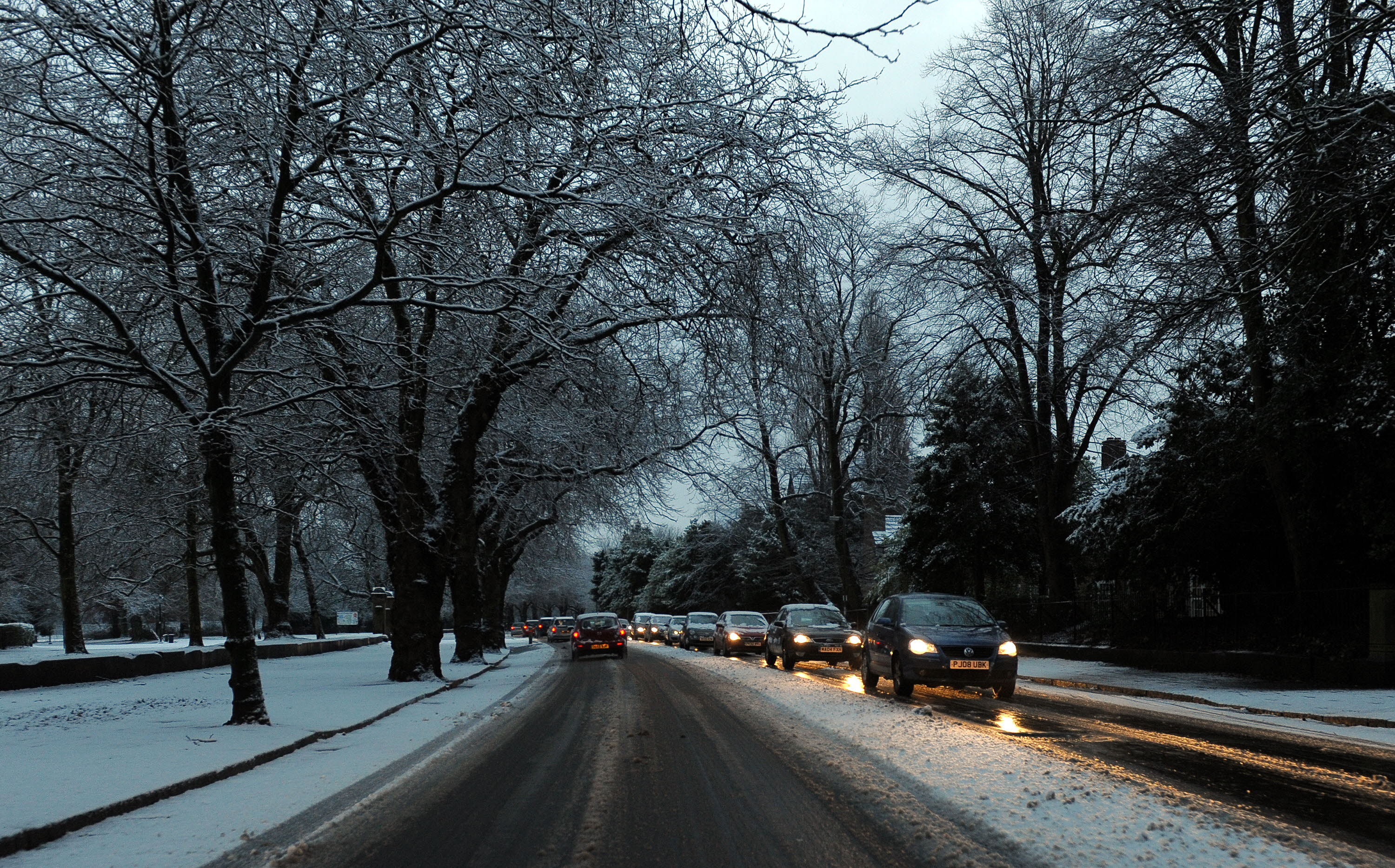 Snow expected to hit rush hour as new yellow warnings issued