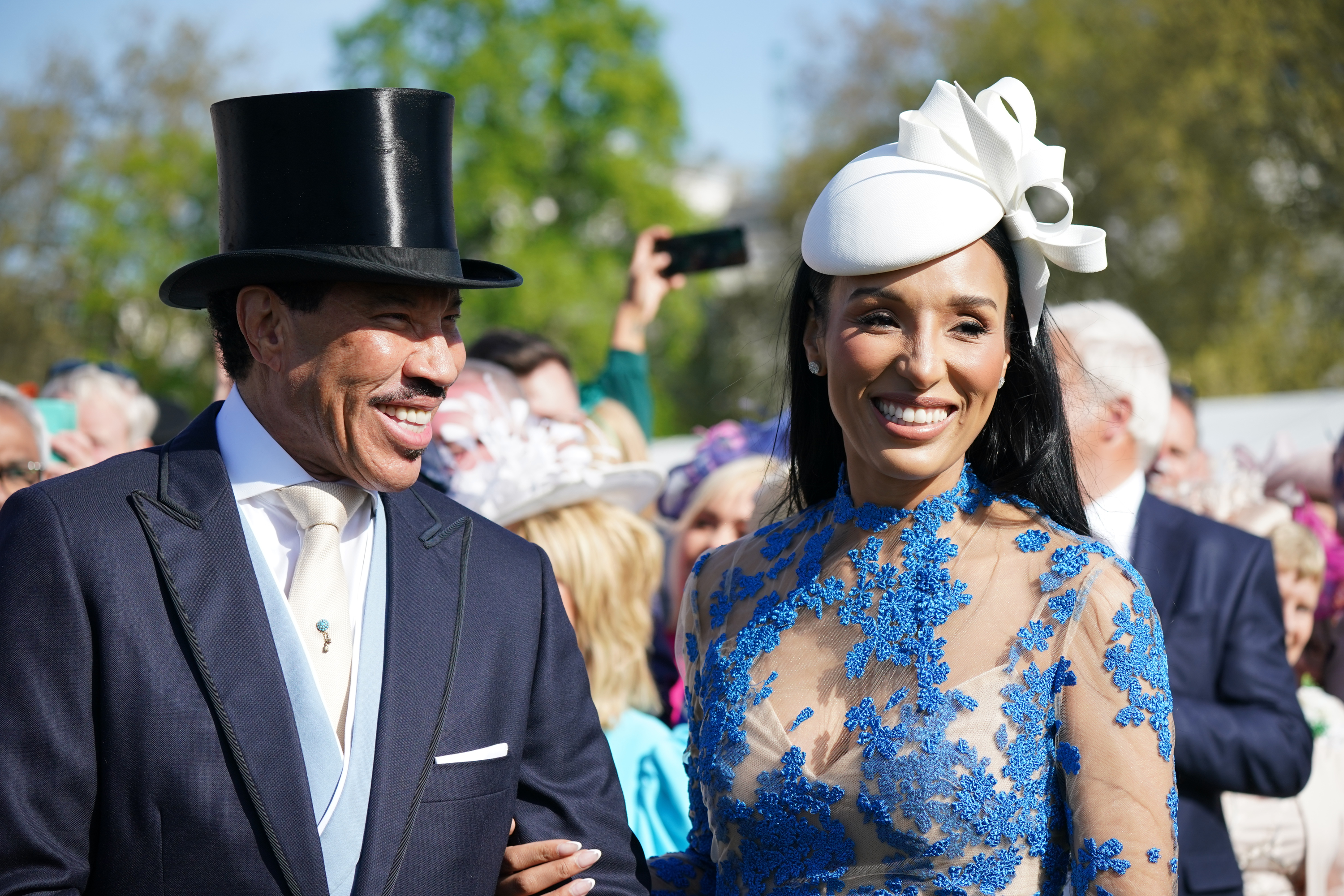 Lionel Richie makes huge gaffe  while meeting Queen Camilla - Vimarsana News