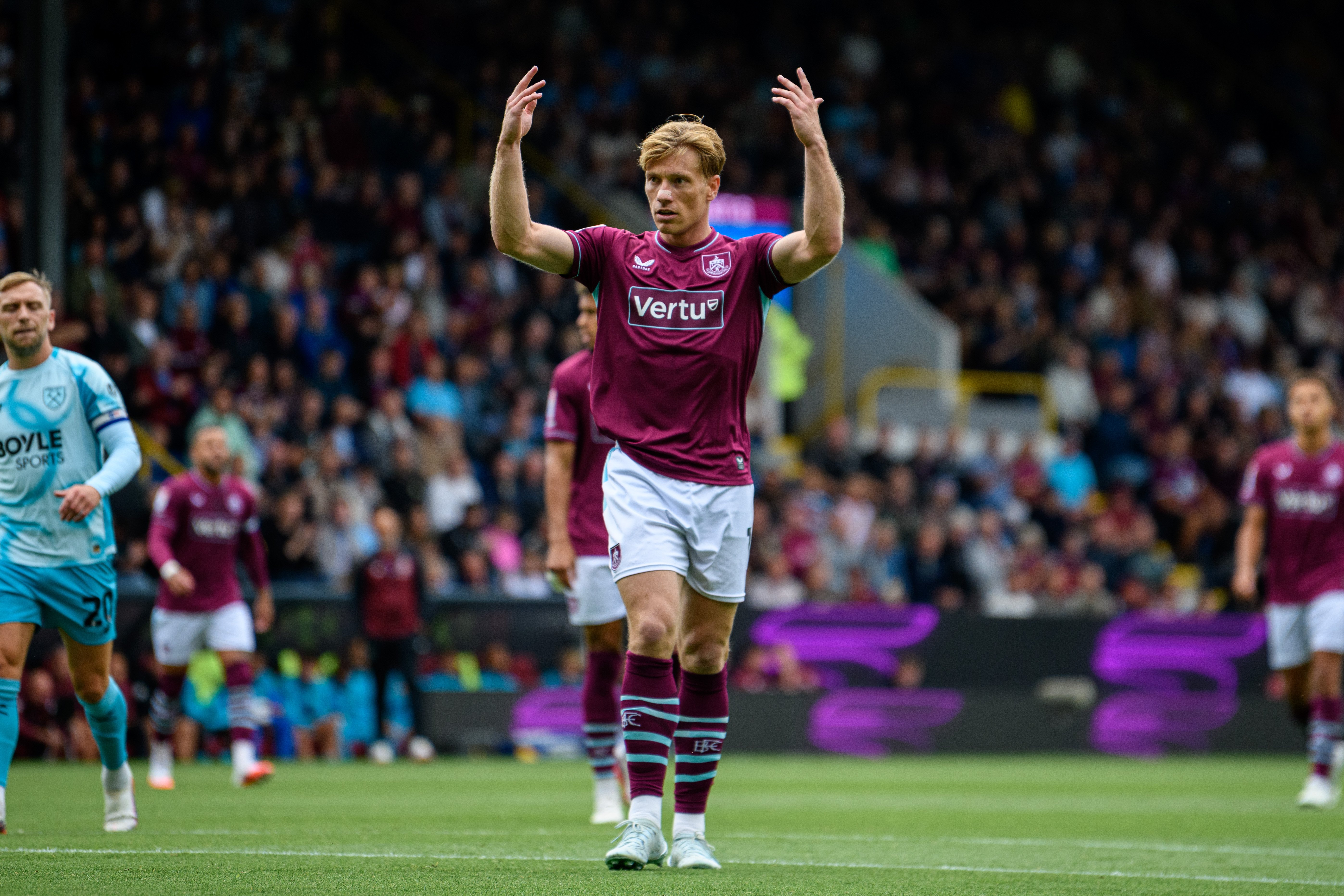 The verdict on Burnley's deadline day business following late night deals