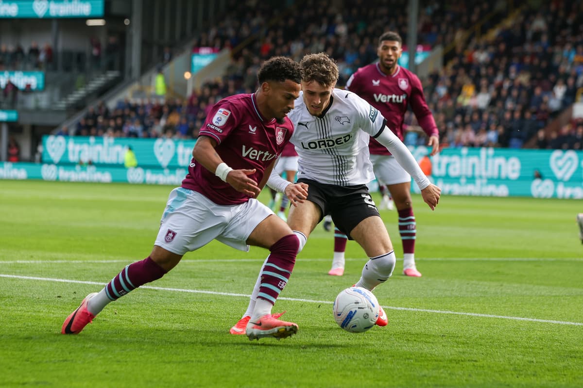 Burnley-Spieler erzielt Tor bei Länderspieldebüt, Teamkollege trifft ...