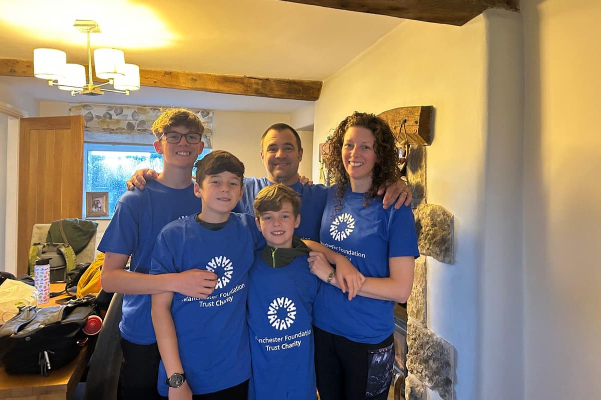 Der Teenager Fynn Sheldon aus Burnley bezwingt die Yorkshire Three Peaks ...