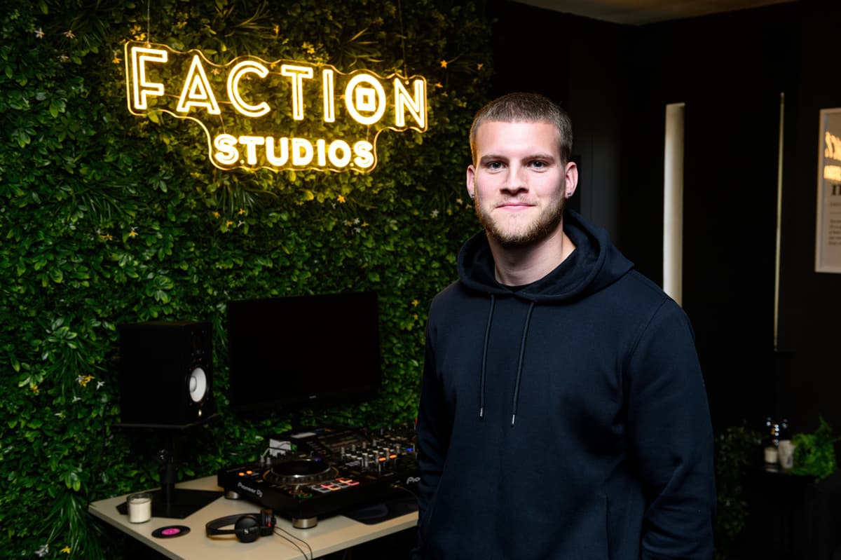 DJ Kai Moreland aus Burnley tauscht Fußball gegen Musikkarriere