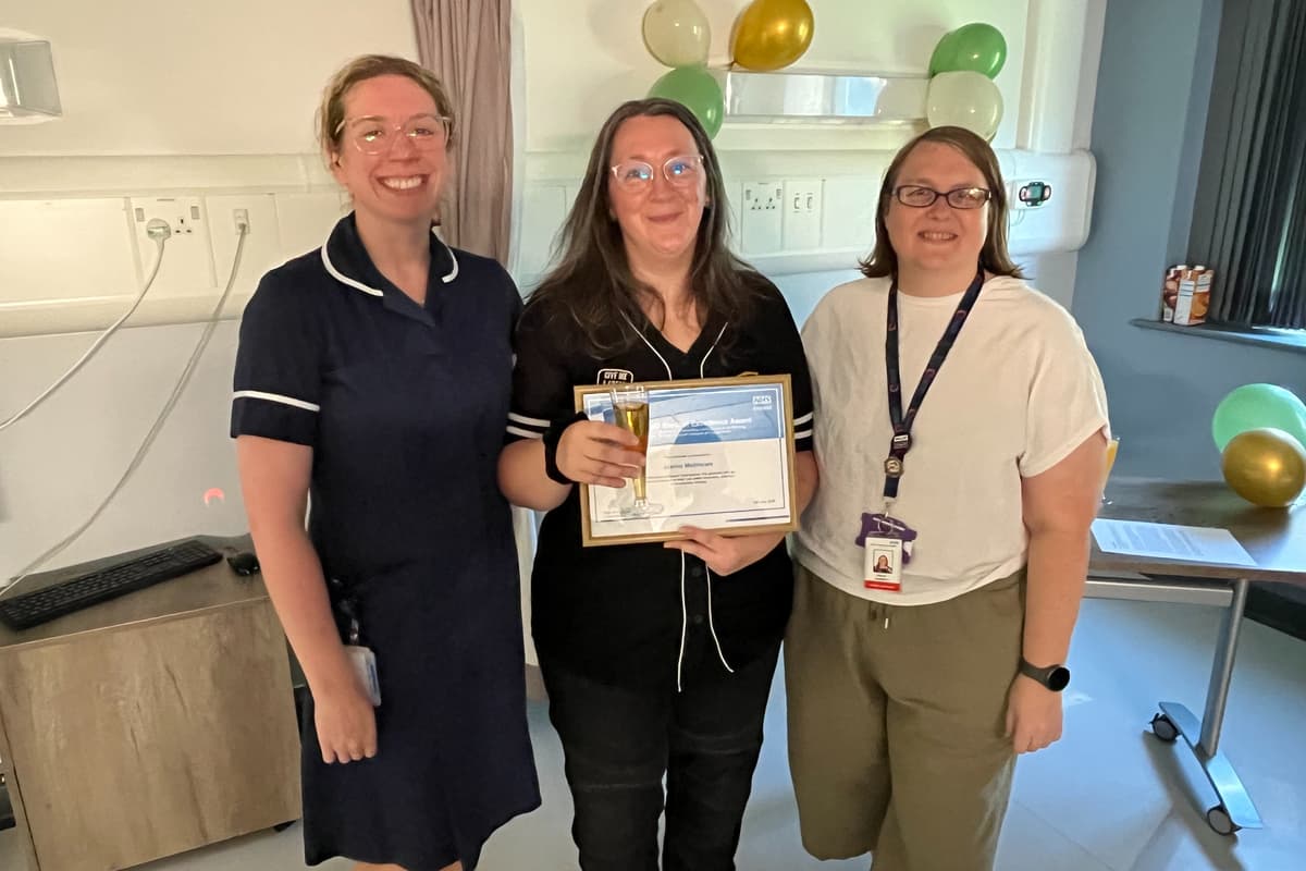 Student midwife apprentice receives national excellence award