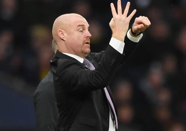 LONDON, ENGLAND - DECEMBER 07: Sean Dyche, Manager of Burnley gives his team instructions during the Premier League match between Tottenham Hotspur and Burnley FC at Tottenham Hotspur Stadium on December 07, 2019 in London, United Kingdom. (Photo by Shaun Botterill/Getty Images)