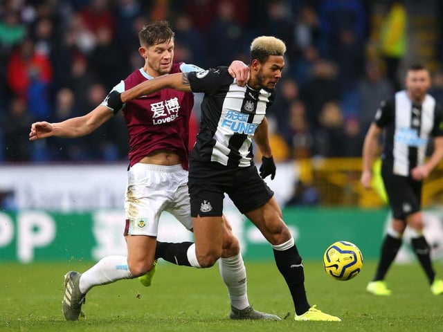 Classy and composed in front of Gareth Southgate as he maintained his excellent form. Booking for winning a header against Miguel Almiron was a farce. 8