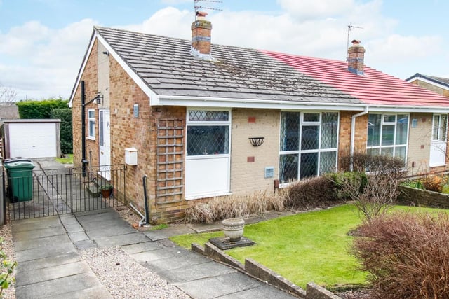 This lovely two bedroom bungalow is on Scotland Way.
