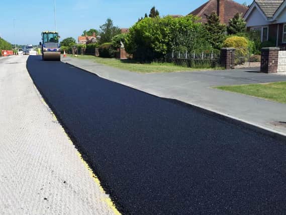 In the final phase of work in the A585 Norcross Roundabout project, local roads at the junction, the A585 and the roundabout itself are now being resurfaced