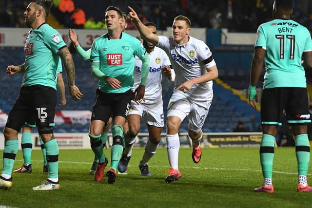 Chris Wood of Leeds celebrates scoring the opening goal during the Sky Bet Championship match between Leeds United and Derby County at Elland Road on January 13, 2017 in Leeds, England. (Photo by Gareth Copley/Getty Images)