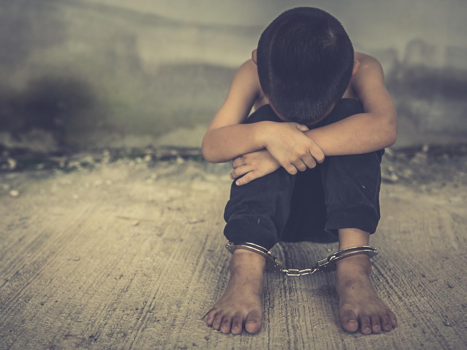 Home Office's 'hostile environment on steroids' sees failure to check detained migrants for signs of slavery and trafficking - Vimarsana News