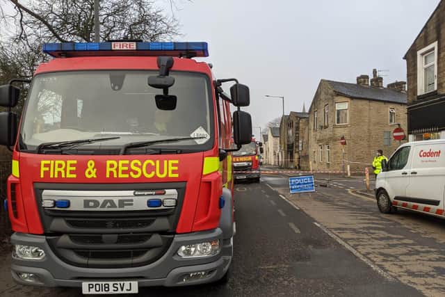 Police have closed Briercliffe Road inBurnleythis morning (March 3) after a derelict building caught fire in the early hours