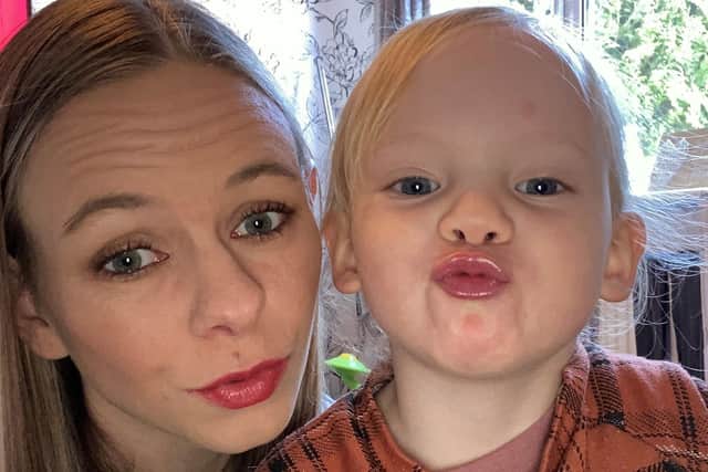 Perfect pouts from mum and daughter Natasha and Quinn