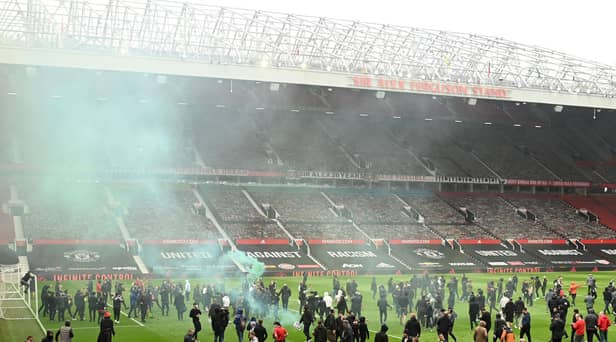 Manchester United fans protest against the European Super League