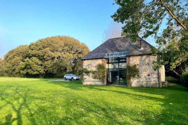 Three bedroom barn conversion in Wilmington on the market for £1,200,000 SUS-220126-142602001
