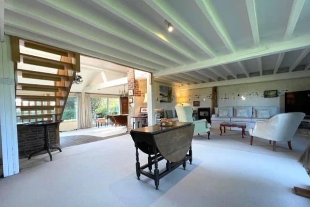 Three bedroom barn conversion in Wilmington on the market for £1,200,000 SUS-220126-142632001