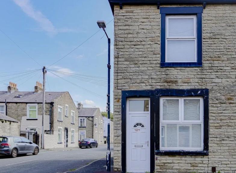 This 2 bed terraced house on Albert Street is for sale for £55,000