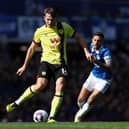 LIVERPOOL, ENGLAND - APRIL 06: Sander Berge of Burnley passes the ball during the Premier League match between Everton FC and Burnley FC at Goodison Park on April 06, 2024 in Liverpool, England. (Photo by Matt McNulty/Getty Images)