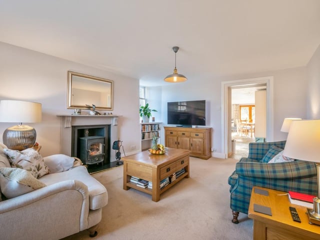 Sitting room.