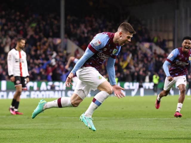 BURNLEY, ENGLAND - APRIL 10: Johann Berg Gudmundsson of Burnley celebrates after scoring the opening goal during the Sky Bet Championship between Burnley and Sheffield United at Turf Moor on April 10, 2023 in Burnley, England. (Photo by Alex Livesey/Getty Images)