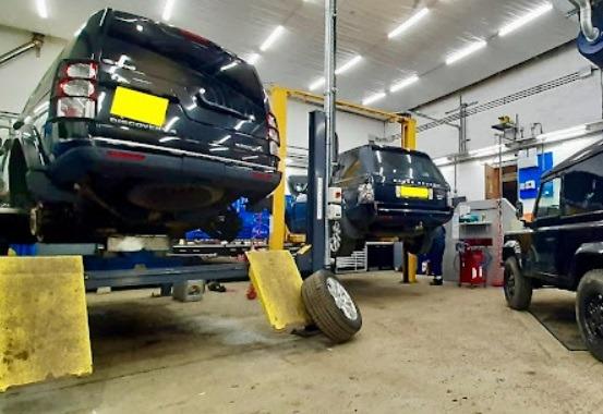 Burwain's Service Centre on Halifax Road, Briercliffe, has a 5 out of 5 rating from 18 Google reviews. Telephone 01282 692577