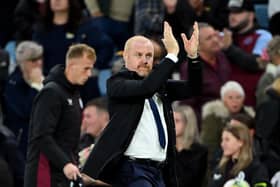 BIRMINGHAM, ENGLAND - SEPTEMBER 27: Sean Dyche, Manager of Everton, applauds the fans following the team's victory during the Carabao Cup Third Round match between Aston Villa and Everton at Villa Park on September 27, 2023 in Birmingham, England. (Photo by Shaun Botterill/Getty Images)