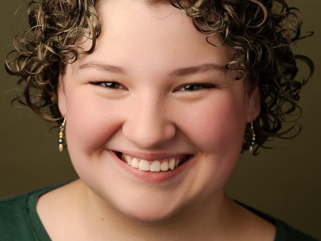 Caelyn Bell (17)