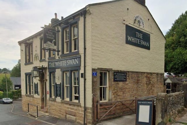 The White Swan on Wheatley Lane Road, Fence, has a rating of 4.8 out of 5 from 449 Google reviews