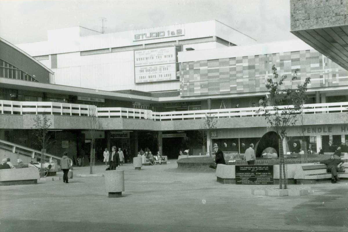 Cheapside Burnley 12 fascinating photos of what shopping in Burnley looked like over the ...