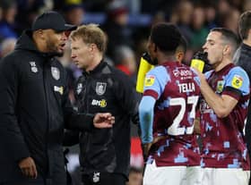 BURNLEY, ENGLAND - OCTOBER 05: Vincent Kompany, Manager of Burnley interacts with their side during the Sky Bet Championship between Burnley and Stoke City at Turf Moor on October 05, 2022 in Burnley, England. (Photo by Clive Brunskill/Getty Images)