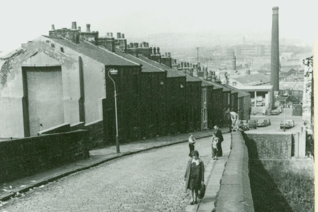 Albion St, Burnley (c.1960). Credit: Lancashire County Council