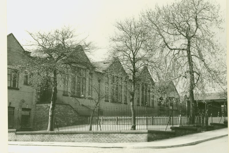Heasandford Junior School, Burnley (1970). Credit: Lancashire County Council