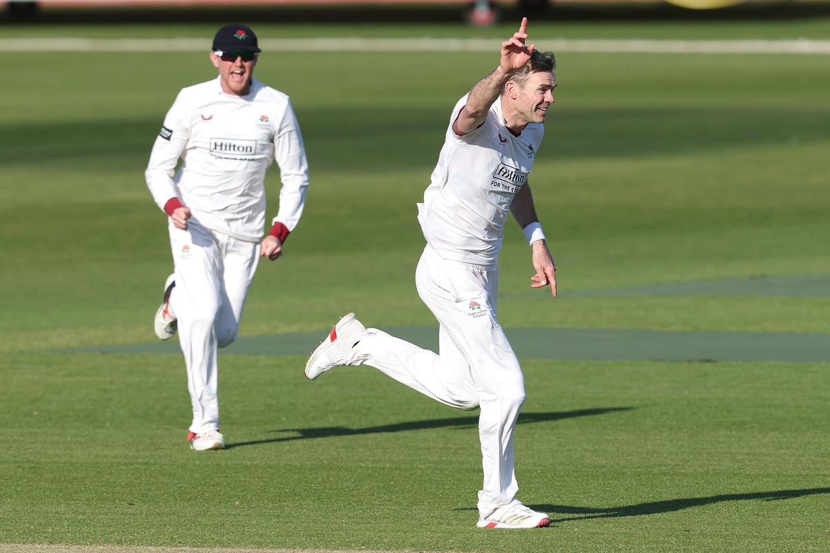 Burnley cricketer James Anderson set to leave Lancashire