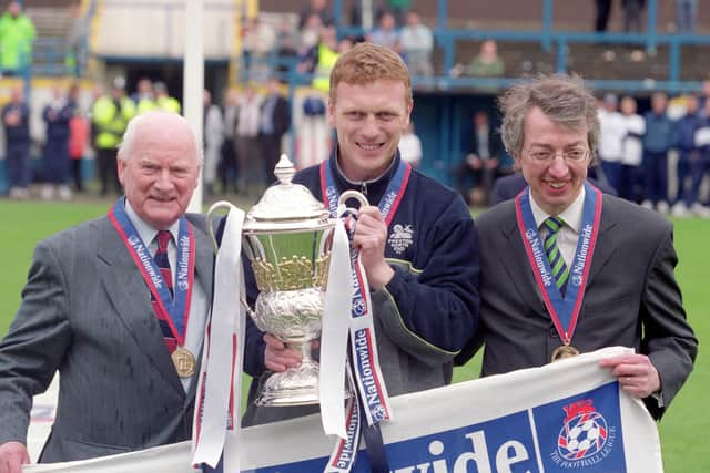 29 Apr 2000:  Tom Finney (L) and Preston North End manager David Moyes (C) lift the Division Two trophy after the Nationwide League Division Two match against Millwall at Deepdale in Preston, England.  Preston North End won the match 3-2.  Picture by Paul Broadrick.  \ Mandatory Credit: Allsport UK /Allsport