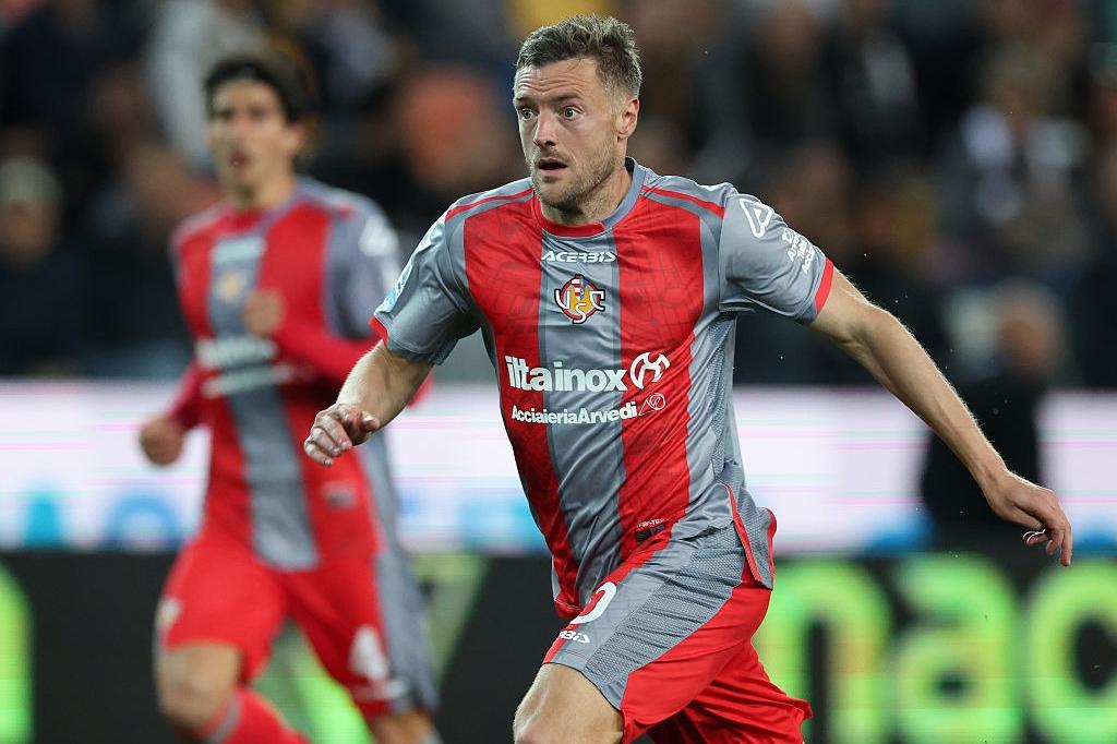 8 free agent strikers that Burnley could consider to replace Zian Flemming