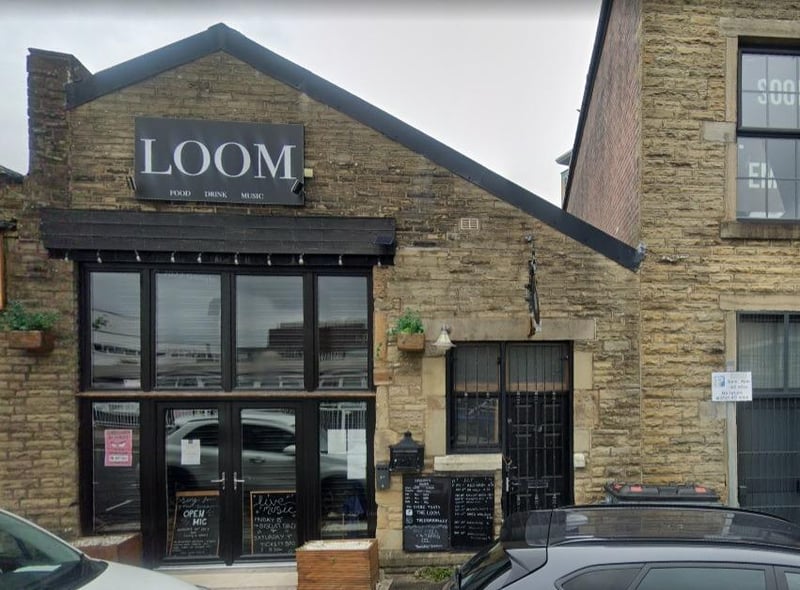 Loom on Bank Parade has a rating of 4.7 out of 5 from 220 Google reviews