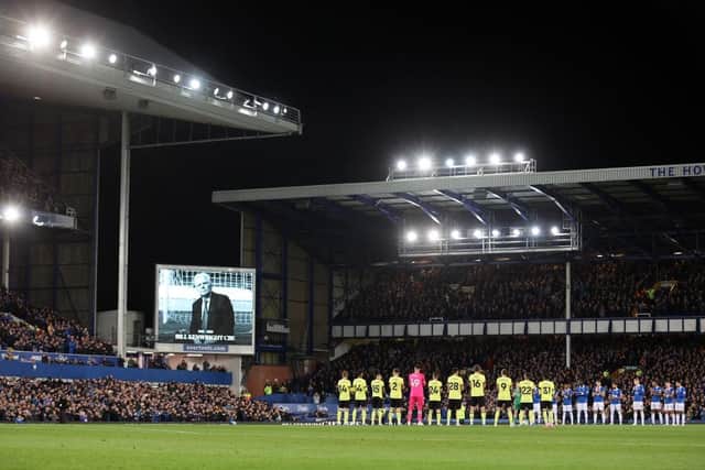 LIVERPOOL, ENGLAND - NOVEMBER 01: The players of Burnley and Everton take part in a minutes applause prior to kick-off in honour of former Everton Chairman, Bill Kenwright CBE, who recently passed away ahead of the Carabao Cup Fourth Round match between Everton and Burnley at Goodison Park on November 01, 2023 in Liverpool, England. (Photo by Jan Kruger/Getty Images)
