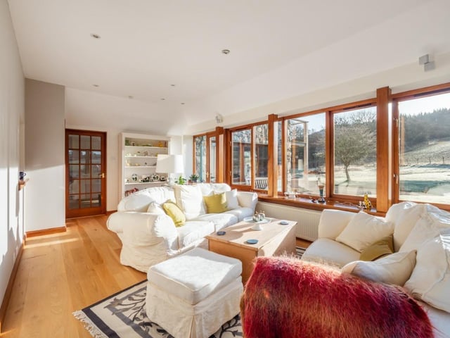 Garden room.