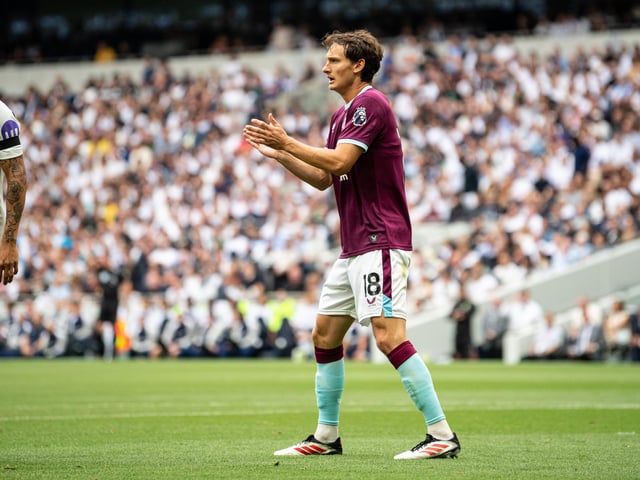 Defended his box well, making some key headers and clearances, but let Richarlison drift off him for one second and was punished. Photo: Kelvin Lister-Stuttard