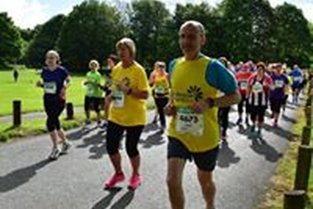 Pendleside Hospice runners at Burnley 10K.