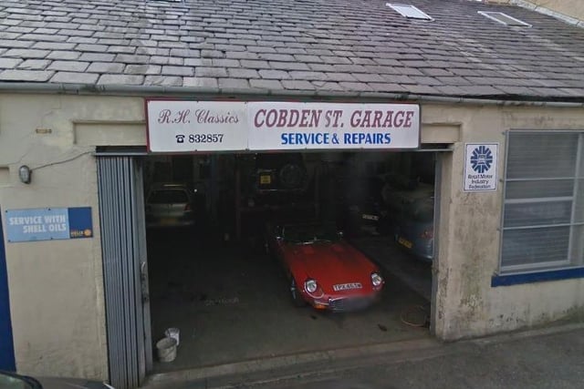 R H Classics on Cobden Street, Briercliffe, has a 5 out of 5 rating from 38 Google reviews. Telephone 01282 832857