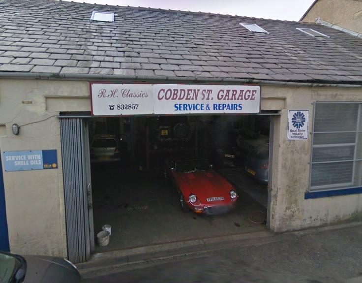 R H Classics on Cobden Street, Briercliffe, has a 5 out of 5 rating from 38 Google reviews. Telephone 01282 832857