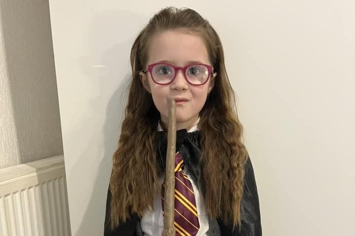 Hallie (6) - Hermione Granger