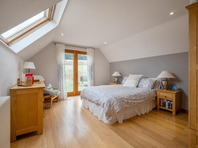 Principal bedroom.
