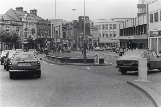 Picture gallery: A look back at Burnley's main shopping thoroughfare St ...