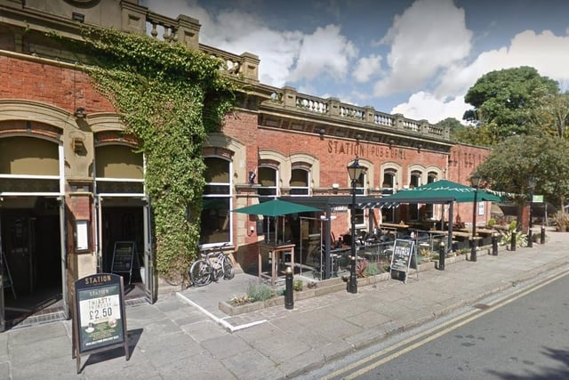 Bar/British, Station Square. Tripadvisor rating 4.5 out of 5 from 610 reviews