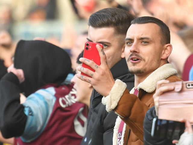Photographer Dave Howarth/CameraSport

The EFL Sky Bet Championship - Burnley v Blackburn Rovers - Sunday 13th November 2022 - Turf Moor - Burnley

World Copyright © 2022 CameraSport. All rights reserved. 43 Linden Ave. Countesthorpe. Leicester. England. LE8 5PG - Tel: +44 (0) 116 277 4147 - admin@camerasport.com - www.camerasport.comFANS

Photographer Dave Howarth/CameraSport

The EFL Sky Bet Championship - Burnley v Blackburn Rovers - Sunday 13th November 2022 - Turf Moor - Burnley

World Copyright © 2022 CameraSport. All rights reserved. 43 Linden Ave. Countesthorpe. Leicester. England. LE8 5PG - Tel: +44 (0) 116 277 4147 - admin@camerasport.com - www.camerasport.com