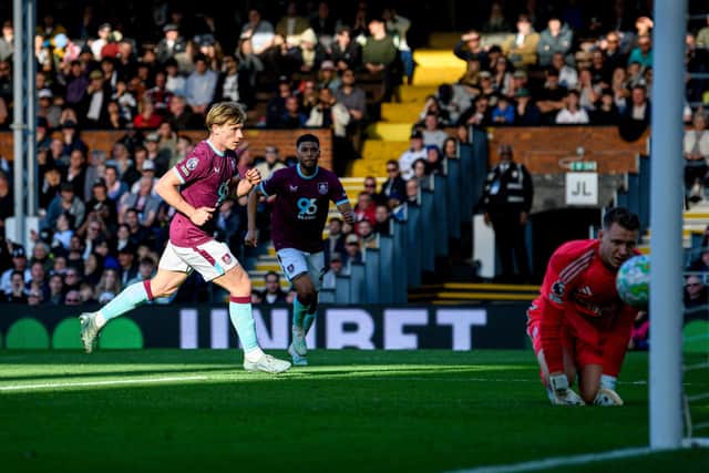 Zian Flemming celebrates scoring Burnley's opening goal at Craven Cottage. Photo: Kelvin Lister-Stuttard
