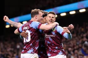 BURNLEY, ENGLAND - APRIL 10: Johann Berg Gudmundsson of Burnley celebrates with Ashley Barnes after scoring the opening goal during the Sky Bet Championship between Burnley and Sheffield United at Turf Moor on April 10, 2023 in Burnley, England. (Photo by Alex Livesey/Getty Images)