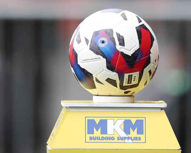 HULL, ENGLAND - JULY 30: A general view of the match ball ahead of kick-off i the Sky Bet Championship match between Hull City and Bristol City at MKM Stadium on July 30, 2022 in Hull, England. (Photo by Ashley Allen/Getty Images)