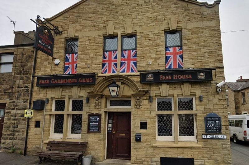 Free Gardeners Arms on St Giles Street, Padiham, has a rating of 4.6 out of 5 from 33 Google reviews