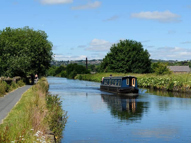 Straight Mile on the Leeds and Liverpool Canal, Burnley. Photo: Kelvin Stuttard
